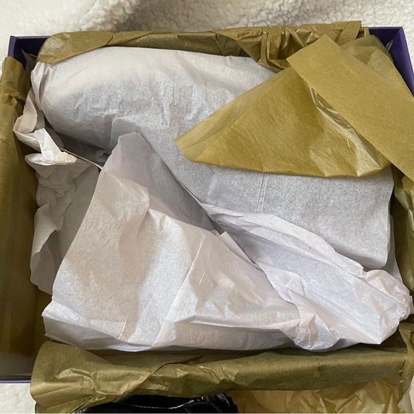 NEW WITH BOX (NWB) Madden Girl Supastud Black Pari Wedge Heeled Sneakers - Picture 6 of 6